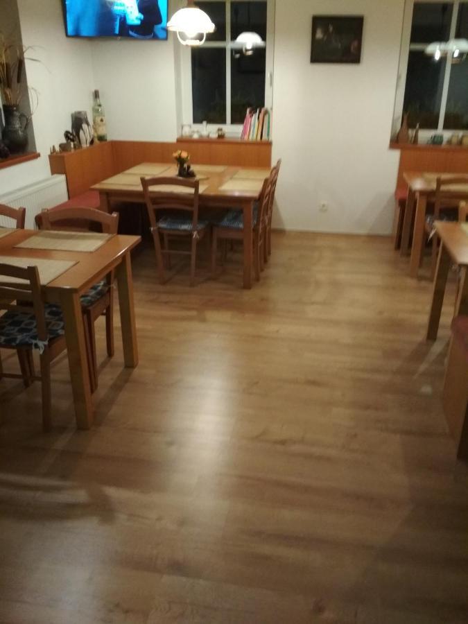 Penzion U Pily Пасеки над Изероу Екстериор снимка